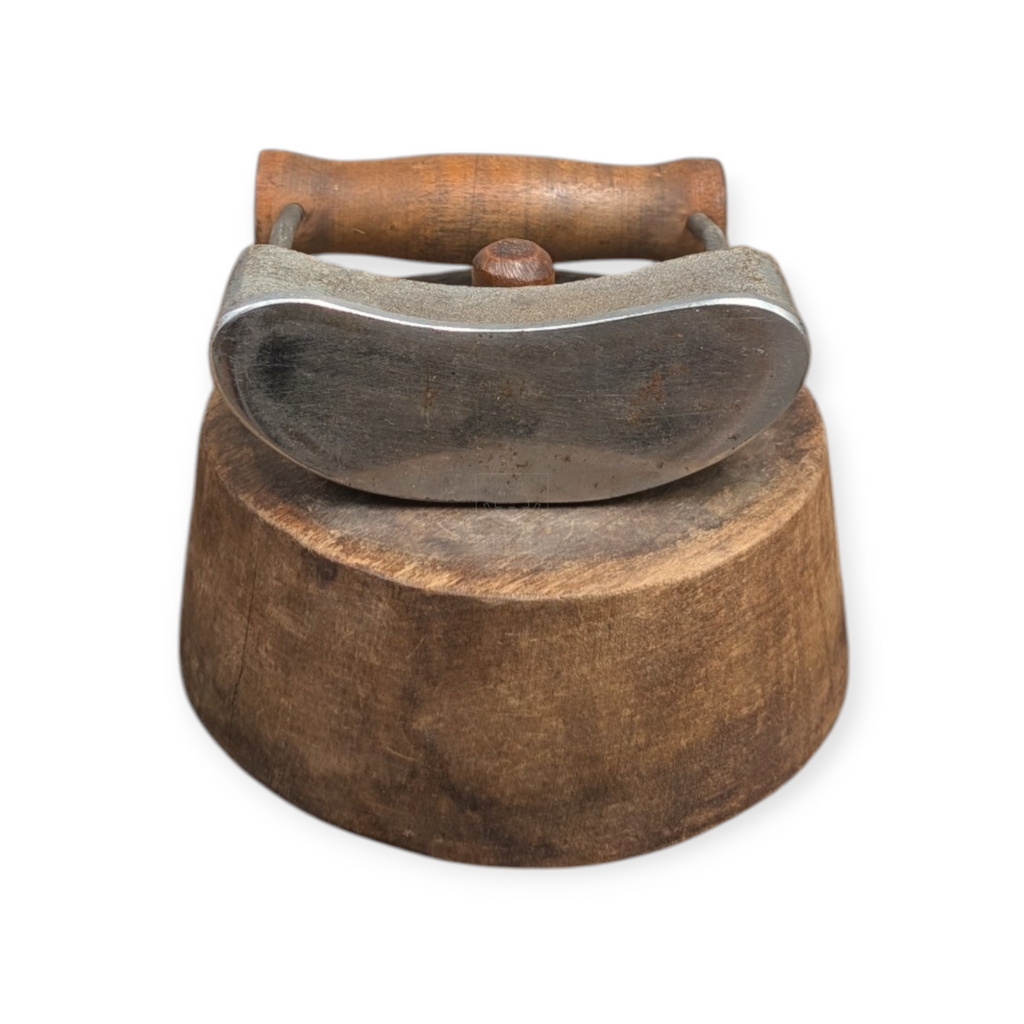Flat Brim Iron Tolliker